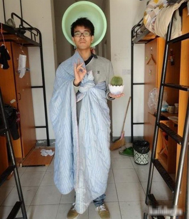 "Quan Thế Âm Bồ Tát" hiển linh.