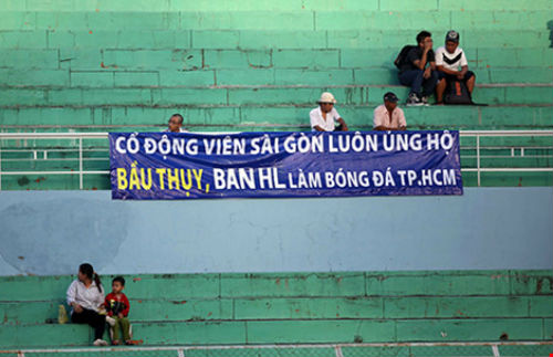 Con đẻ, con nuôi ở ngôi nhà bóng đá Sài Gòn - 1