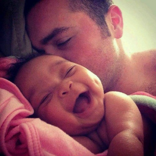 Khoảnh khắc tuyệt đẹp của cha và con - 1