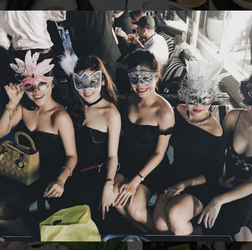 Cuộc sống nhung lụa đáng mơ ước của á hậu Tú Anh - 3