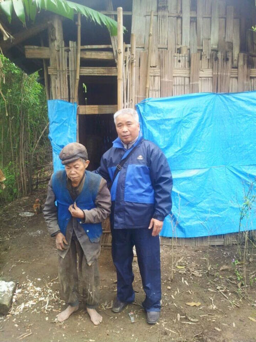 Xót xa cụ 81 tuổi sống một mình trong căn nhà rách nát - 4