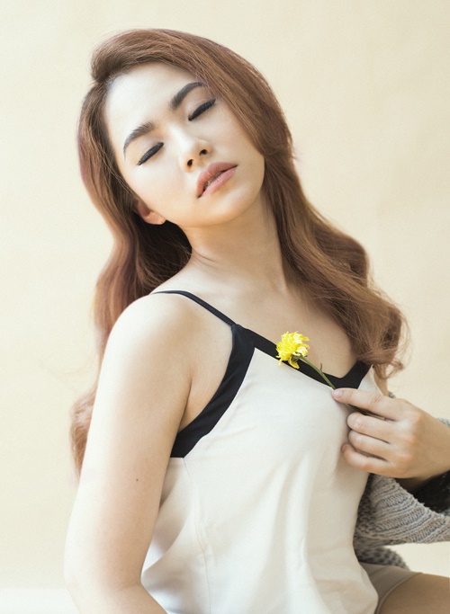 Lương Bích Hữu lần đầu chụp ảnh sexy - 4