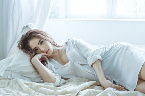 Lương Bích Hữu lần đầu chụp ảnh sexy - 5