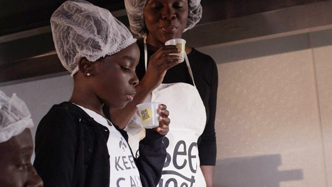 Bé 11 tuổi kiếm hơn 200 tỷ nhờ công thức pha nước chanh - 2