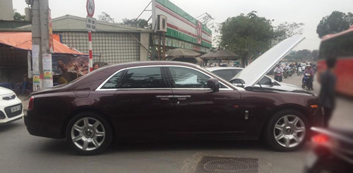Rolls-Royce biển tứ quý của đại gia Thái Bình "lâm bệnh" tại Hà Nội - 1