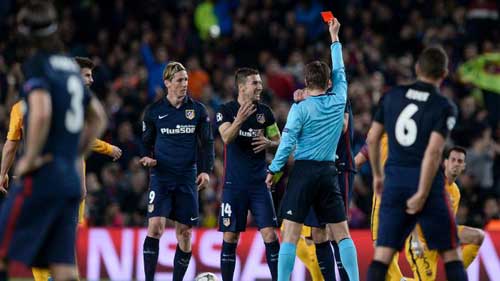 Barca được "chống lưng": Huyền thoại đòi đuổi Suarez - 2