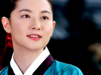 Lee Young Ae cứu sống em bé người Việt trong lặng lẽ - 3