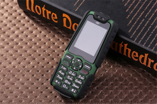 Top 5 điện thoại siêu bền pin khủng, giá rẻ - 5