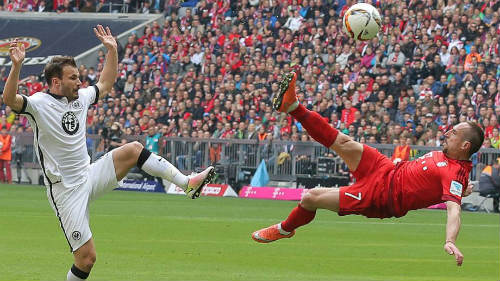 Ribery bắt vô-lê tuyệt mĩ đẹp nhất vòng 28 Bundesliga - 1