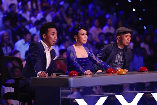 Kinh ngạc với thí sinh &#34;Got talent&#34; bẻ ngược cổ ra sau - 3