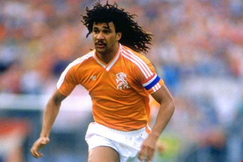Ruud Gullit và Carles Puyol: Ai hơn ai? - 2