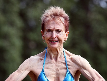 Cụ bà 73 tuổi chăm tập thể hình để chống lão hóa - 1