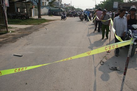 Nghi can cầm đầu vụ “loạn chiến trong đêm” ra đầu thú - 1