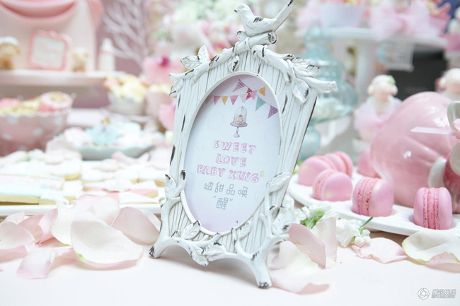 Đại tiệc xa hoa mừng 100 ngày con gái Chương Tử Di - 6