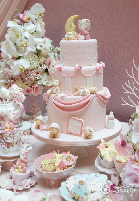 Đại tiệc xa hoa mừng 100 ngày con gái Chương Tử Di - 7