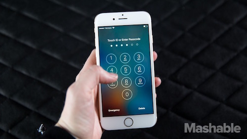 Hậu cuộc chiến FBI và Apple: Mọi iPhone tại Mỹ sẽ có backdoor? - 1