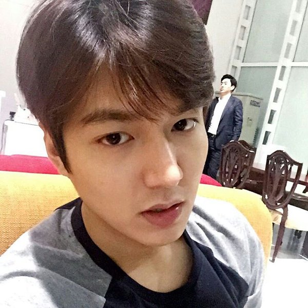 Lee Min Ho được hàng nghìn fan chào đón tại Philippines - 8