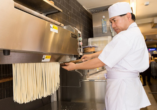 Khám phá mì Udon trứ danh tại không gian ẩm thực Nhật Bản - 1