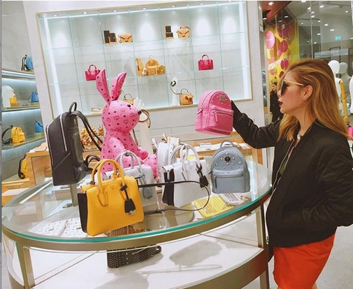 Vợ Nat “Tình yêu không có lỗi” sống cực sang chảnh - 8