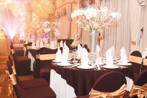 Cô dâu Thúy Diễm chi 450 triệu cho 3 chiếc váy cưới - 14