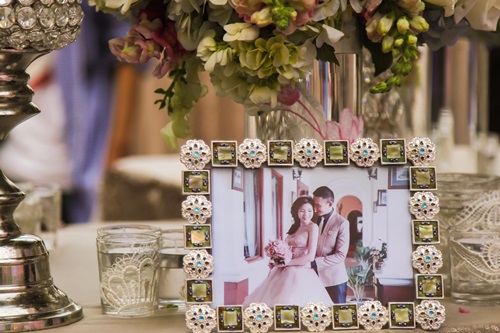 Cô dâu Thúy Diễm chi 450 triệu cho 3 chiếc váy cưới - 2