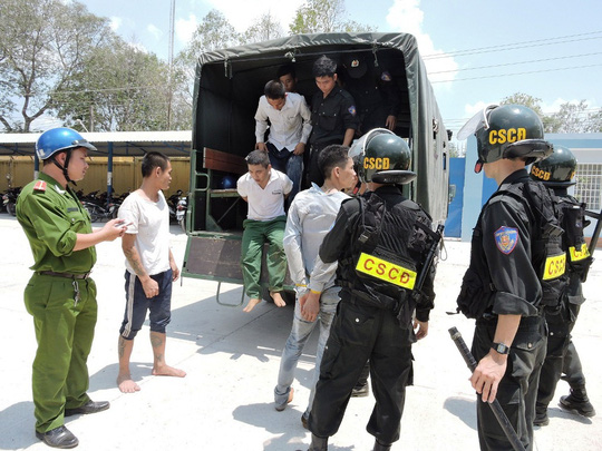 447 học viên trốn trại cai nghiện vì bị kích động - 1