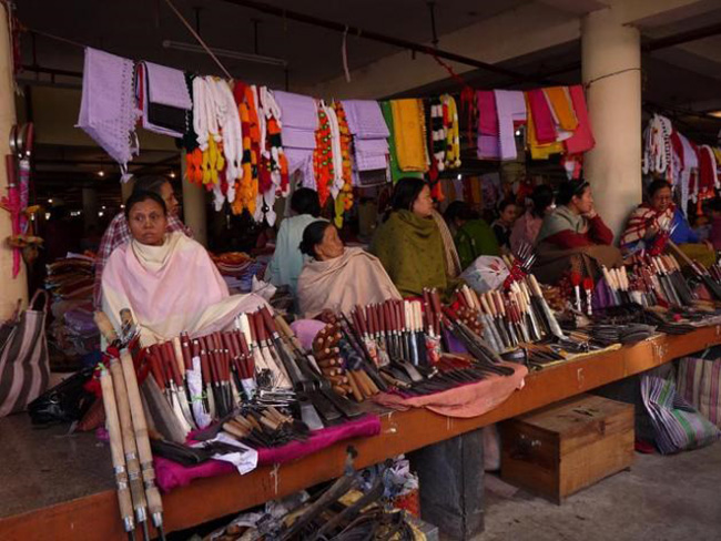 “Chợ đàn bà” được thành lập từ vài thế kỷ trước, khi Manipur còn nằm dưới quyền cai trị của nhà vua. 