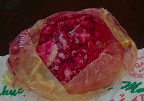 TPHCM: Phát hiện cơm trắng chuyển màu hồng sau… 1 giờ - 2