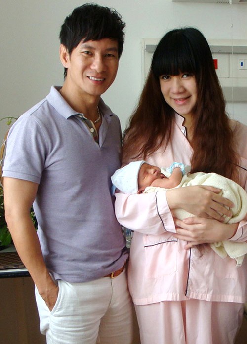 Nhan sắc bà xã Lý Hải qua 4 lần làm mẹ - 4