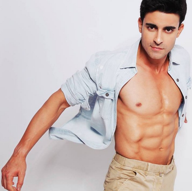 10 nam thần Bollywood cơ bắp khiến fan nữ không rời mắt - 13