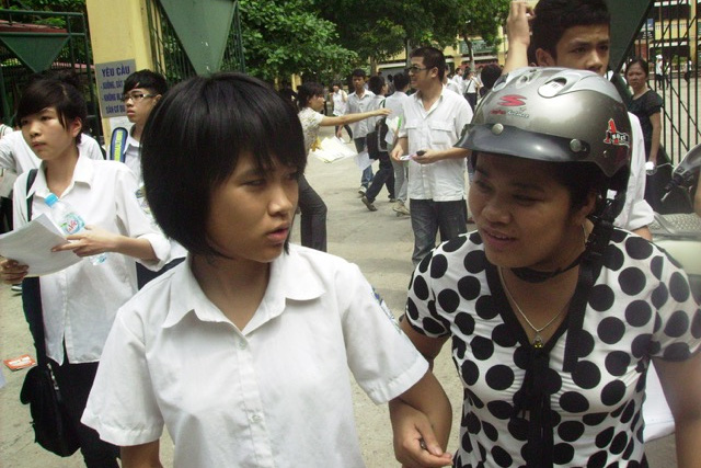 Tuyển sinh lớp 10 tại Hà Nội: Phụ huynh phải viết đơn nếu con không dự thi - 1