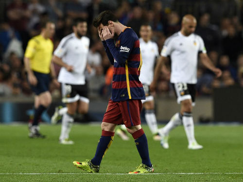 Tiêu điểm Liga vòng 33: Barca buồn, Messi có vui đâu - 1