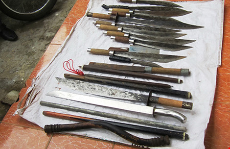 Điểm mặt các băng nhóm ‘trấn giữ’ điểm nóng - 2