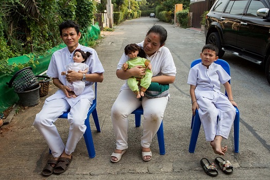 Cơn sốt nuôi búp bê như con đẻ ở Thái Lan - 6