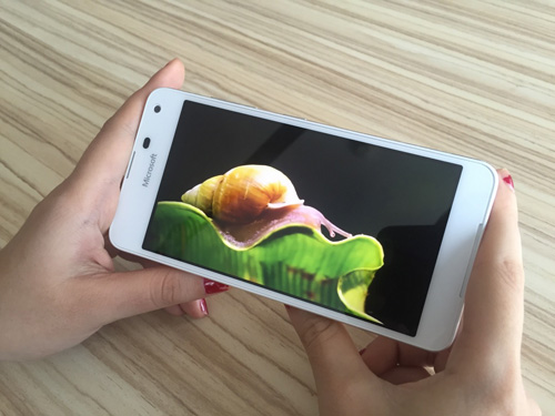 Microsoft Lumia 650 – Smartphone đáng mua của giới văn phòng và sinh viên - 4