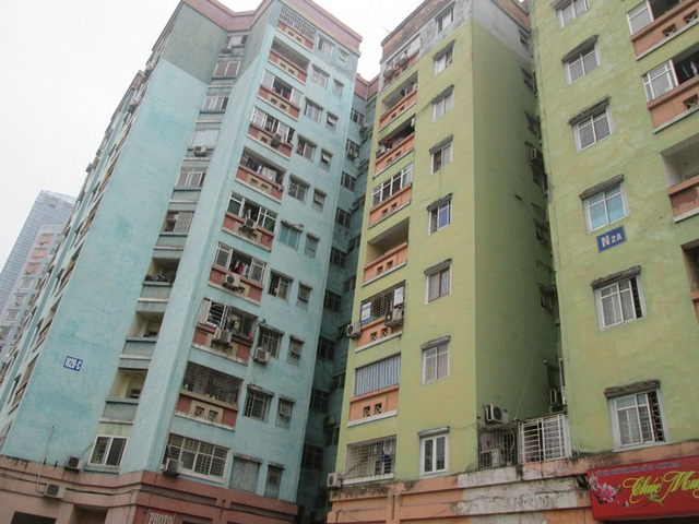 Chuyện lạ ở Hà Nội: Chung cư cao tầng... bốc mùi - 1