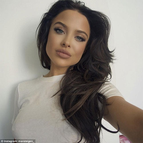 Người mẫu 21 tuổi &#34;gây sốt&#34; vì đẹp như Angelina Jolie - 1