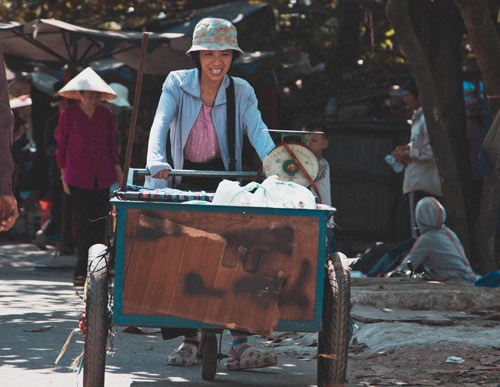 Xúc động với vai người mẹ thiểu năng của Thu Trang - 9