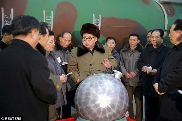 HQ: Triều Tiên đang có 8-20 đầu đạn hạt nhân thu nhỏ - 1