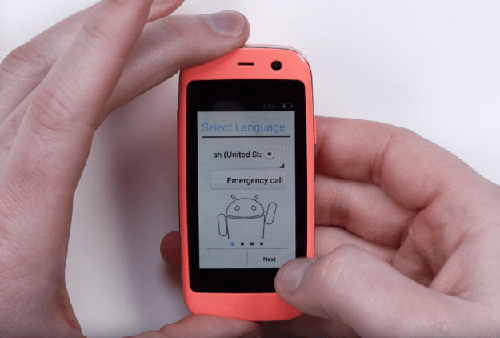 Ra mắt chiếc smartphone Android nhỏ nhất thế giới - 1