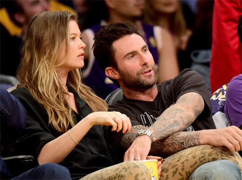 Thiên thần nội y Behati Prinsloo mang thai bé gái - 2