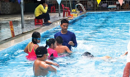 Dạy bơi trong trường học: Đề án 'đắp chiếu', giải pháp nửa vời - 1