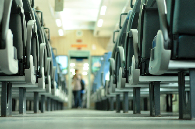 Người Sài Gòn "mê mẩn" tàu nội đô 10.000 đồng - 3