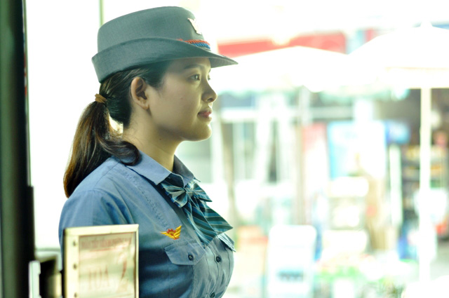 Người Sài Gòn "mê mẩn" tàu nội đô 10.000 đồng - 17