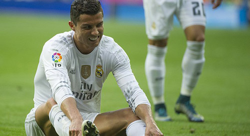 Ronaldo bị đau nhẹ, vẫn có thể gặp Man City - 1