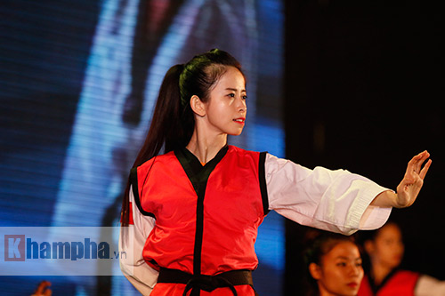 “Hot girl” Tuyết Vân tung hoành tại Liên hoan võ thuật - 1