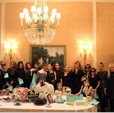 Cuộc sống xa hoa như bà hoàng của vợ tỷ phú Hồng Kông - 6