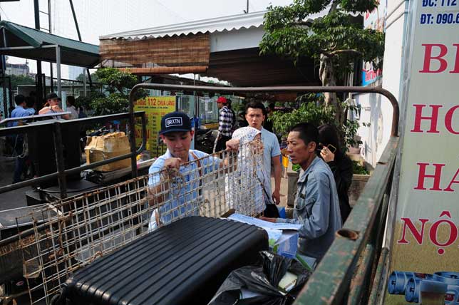 Ảnh: Tan hoang hội chợ container lần đầu tổ chức ở HN - 9