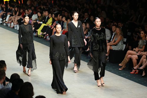 Thanh Hằng cuốn hút làm vedette show của Công Trí - 8