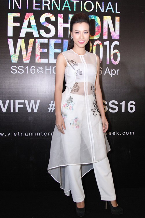 Ngô Thanh Vân cá tính, Thanh Hằng diện đồ thanh lịch - 9